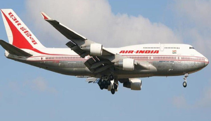 बड़ा हादसा टला, एयर इंडिया के प्लेन में उड़ान के दौरान गिरी खिड़की, तीन यात्री घायल