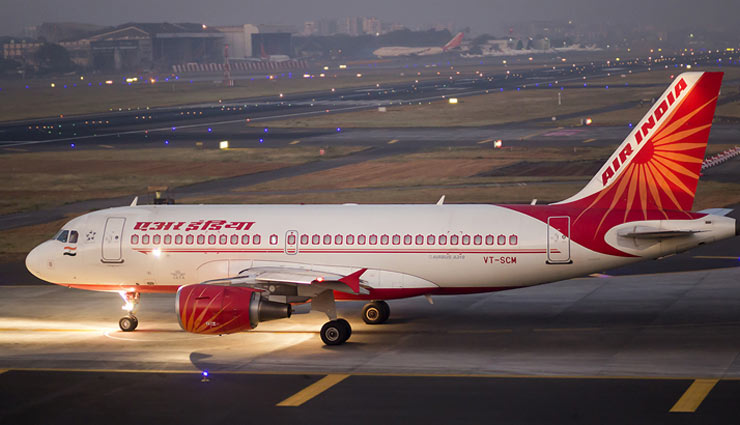 टला बड़ा हादसा, एयर इंडिया का विमान दीवार से टकराया, मुंबई में करवानी पड़ी इमरजेंसी लैंडिंग, सभी 136 यात्री सुरक्षित 