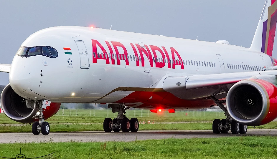 एअर इंडिया की फ्लाइट में तकनीकी दिक्कत, मिलान में फंसे 255 भारतीय यात्री – दिवाली पर वतन वापसी की उम्मीदों पर पानी फिरा