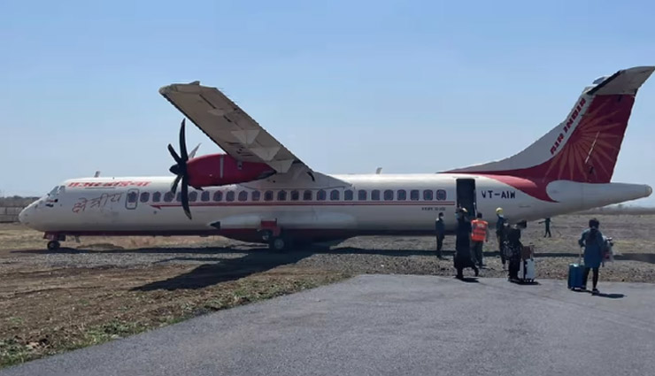 जबलपुर में 55 यात्रियों को लेकर दिल्ली से आया Air India का विमान रनवे पर फिसला, टला बड़ा हादसा