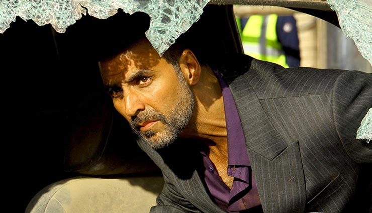 kesari,kesari 100 crores,kesari movie,Akshay Kumar,akshay kumar news,akshay kumar kesari,Salman Khan,Hrithik Roshan,aamir khan,Shah Rukh Khan,ajay devgn,salman khan news,bharat,super 30,zero,zero flop,bollywood,bollywood news,bollywood gossips hindi