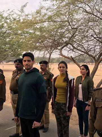 aiyaari,sidharth malhotra,manoj bajpai,bsf,gossips,bollywood,entertainment