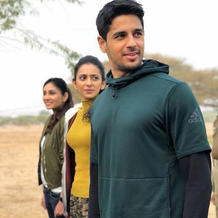 aiyaari,sidharth malhotra,manoj bajpai,bsf,gossips,bollywood,entertainment