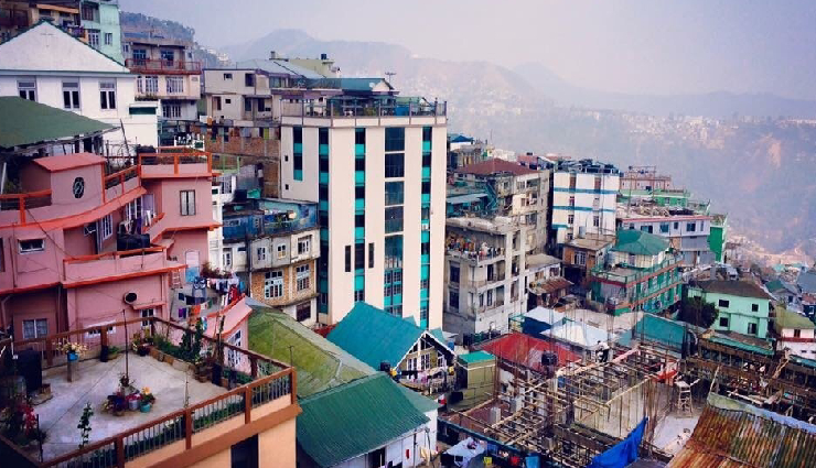 clear visibility,air quality index,sightseeing,tourist destinations,city attractions,hill station,adventure activities,pristine landscapes,local culture,nature exploration,outdoor adventure,travel destination,environmental conditions,sightseeing spots,natural beauty,heritage sites,eco-tourism,outdoor activities,scenic beauty,sustainable tourism