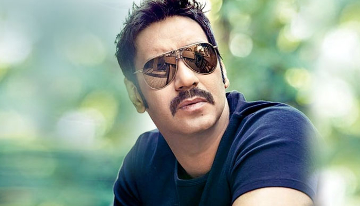 Shah Rukh Khan,Salman Khan,sanjay dutt,ajay devgan,ranbir kapoor,5 bollywood celebrities who are addicted to cigarette,cigarette addiction of bollywood stars,stars addictions