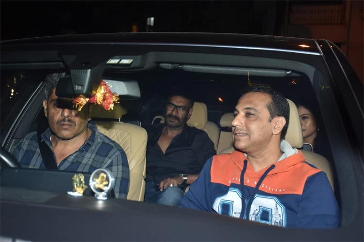 ‘सिम्बा’ ने मनाया जश्न, दीपिका बनी विशेष मेहमान, दिया आशीर्वाद, फोटो वायरल bollywod,simmba success bash,deepika padukone,ranveer singh,ajay devgn,Akshay Kumar,rohit shetty