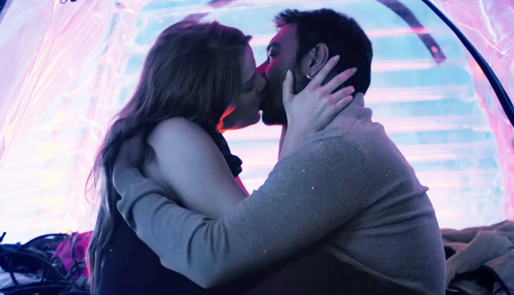 शाहरुख से लेकर करीना तक ये सितारें शादी के बाद फिल्मों में दे चुके हैं बोल्ड और किसिंग सीन्स, लाइफ पार्टनर ने जताई थी नाराजगी! Shah Rukh Khan,Kareena Kapoor,kissing scenes after marriage,bollywood gossips in hindi