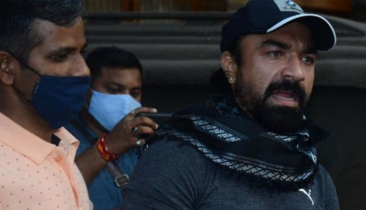 Bollywood Drug Case: एजाज खान TV कलाकारों तक पहुंचाता था ड्रग्स, आर्डर लेने के लिए वॉट्सऐप के वॉइस नोट फीचर का करता था इस्तेमाल 