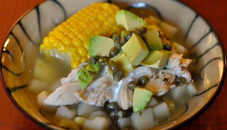 traditional colombian dishes,bandeja paisa,lechona,ajiaco,sancocho,changua,arepas,fritanga,hormigas culonas,tamales,rondon,travel,holidays