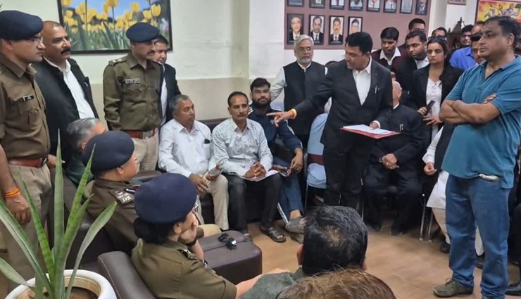 अजमेर: सरकार ने मानी वकीलों की माँग, आंदोलन स्थगित, 25 लाख मुआवजा व परिवार के एक सदस्य को संविदा पर नौकरी