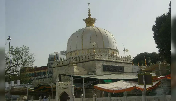 ajmer,rajasthan,places to visit in ajmer,tourist attractions in ajmer,ajmer sharif dargah,shrine of saint,adhai din ka jhonpra,incredible lal mandir aka soniji ki nasiyan,sai temple,taragarh fort or ajmer fort