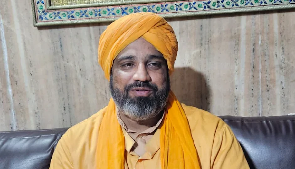 'जो हाथ खून से सने हो, उनसे हाथ नहीं मिलाते', Ind vs Pak में नो हैंडशेक पर अजमेर दरगाह के उत्तराधिकारी का बयान