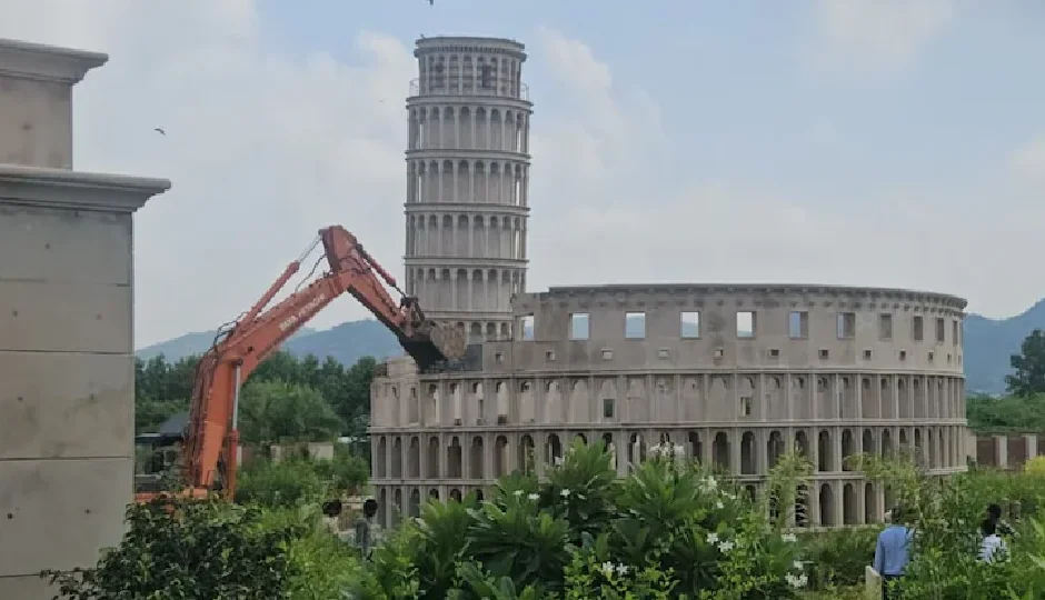 अजमेर में 11 करोड़ रुपये लागत वाले सेवन वंडर्स पार्क पर चला बुलडोजर, सुप्रीम कोर्ट ने हटाने की दी थी अंतिम तिथि