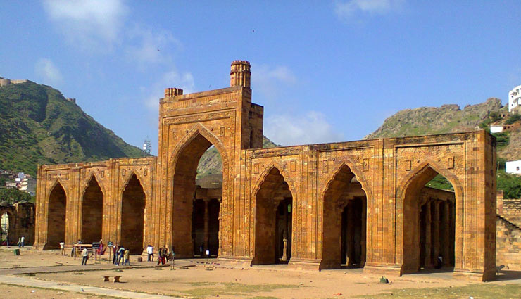 ajmer,ajmer city rajasthan,rajasthan,holidays,travel,tourism,tourist places in ajmer,major attractions of ajmer