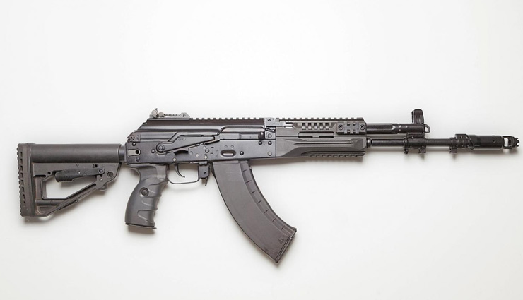 आखिर क्यों आतंकवादियों की पहली पसंद है AK-47 राइफल, जानें इससे जुड़े रोचक तथ्यों के बारे में 