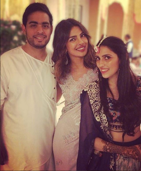 kash ambani and shloka mehta mehandi ceremony,akash ambani,shloka mehta,entertainment news