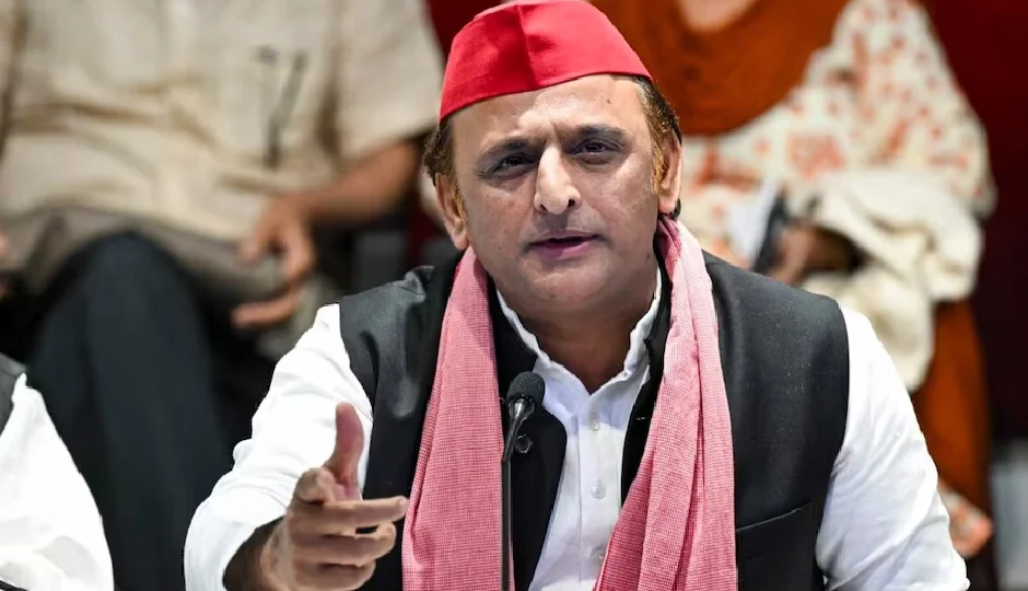 गैस सिलेंडर के दाम बढ़ने पर अखिलेश यादव का बीजेपी पर हमला, कहा— ‘जब जाएंगे भाजपाई, तभी घटेगी महंगाई’