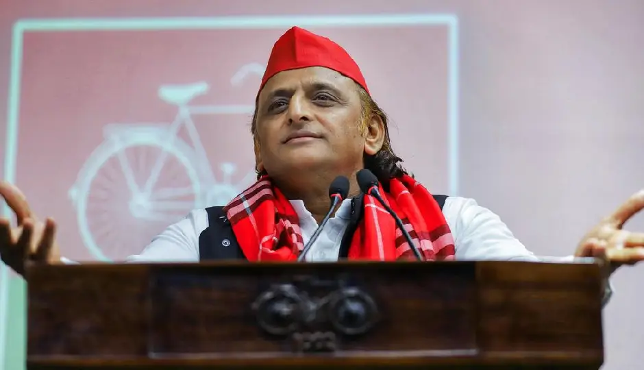 यूपी चुनाव से पहले सपा का नया दांव, कानपुर में ब्राह्मण सम्मेलन; मंच से गूंजा नारा– 'ब्राह्मण चला अखिलेश के संग'