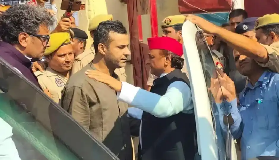 अखिलेश यादव से मुलाकात के बाद आजम खान के बेटे अदीब का बयान, बोले- जल्द घर आएंगे वालिद
