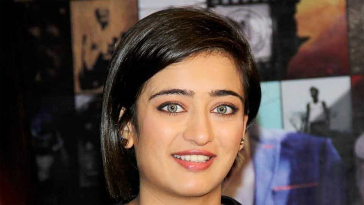 एक्ट्रेस हंसिका मोटवानी की बिकिनी फोटोज हुई लीक... bollywood,hansika motwani,hansika motwani leak bikini photos,hansika motwani viral bikini photos