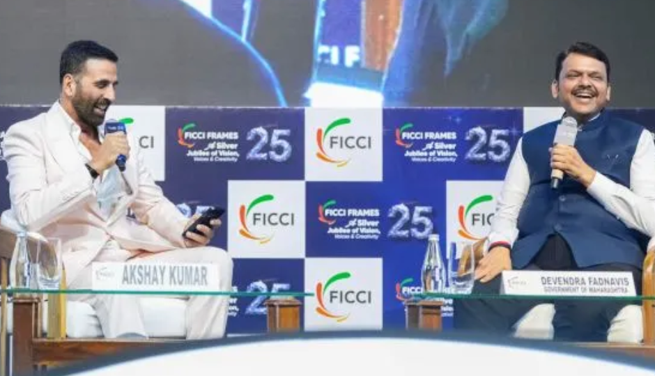 2 News : अक्षय ने अब फडणवीस से पूछा संतरा कैसे खाते हैं? वीडियो वायरल, OTT पर धमाल मचाने को तैयार ‘जॉली एलएलबी 3’