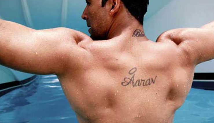 bollywood men with hottest back,fit back of bollywood stars,back cuts of bollywood stars,aamir khan,tiger shroff,varun dhawan,ranveer singh,Salman Khan,Hrithik Roshan,john abraham,Shah Rukh Khan,ajay devgan,Akshay Kumar