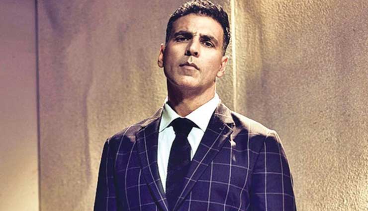 Akshay Kumar turns showstopper for fashion designer Lalit Dalmia