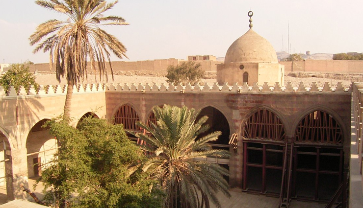 gorgeous mosques around the world,top 10 beautiful mosques to visit,breathtaking islamic architecture,iconic mosques with stunning designs,world most stunning places of worship,must-see magnificent mosques,exquisite architectural marvels: mosques,visually stunning islamic mosques,beautifully designed global mosques,aesthetic wonders: 10 stunning mosques