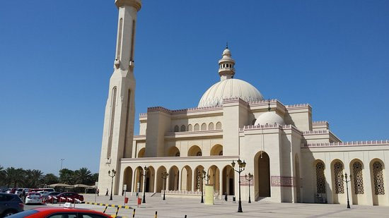 largest mosques in the world,worlds largest mosque,mosque around the world,most famous mosque in the world,juma mosque,moscow,al fateh mosque,imam ali mosque,al haram mosque,makkah,al aqsa mosque,bada imambada,travel,holidays ,जुमा मस्जिद,मॉस्को,इमाम अली मस्जिद,अल हरम मस्जिद,मक्का,अल फतह मस्जिद,अल अक्सा मस्जिद,बाड़ा इमामबाड़ा