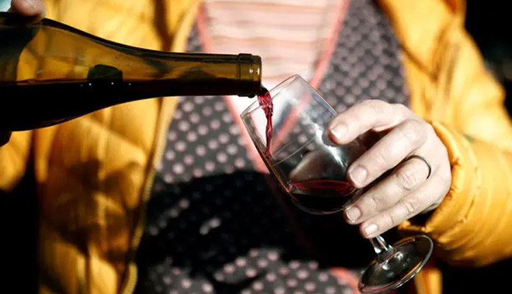 addictive habits in the world,weird addictive habits,addictions in the world,tv series addiction,social networking addiction,masturbation addiction,alcohol addiction,drugs addiction