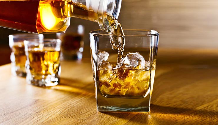 medicines,tomato,Alcohol,banana,coffee,no to eat these empty stomach