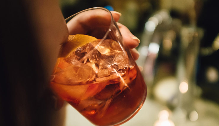 2 young sisters,poisoned,father,wine,lunch,crime,crime news in hindi