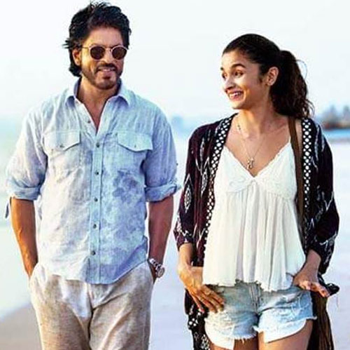 अलिया से लेकर करीना तक शाहरुख़ के डेब्यू के समय ये थी इनकी उम्र, जान चौक जायेंगे आप shahrukh khan,deepika padukone,aliya bhatt,mahira khan,priyanka chopra,sagrika ghotke,Kareena Kapoor,bollywood,bollywood news,bollywood gossips,entertainment news,entertainment