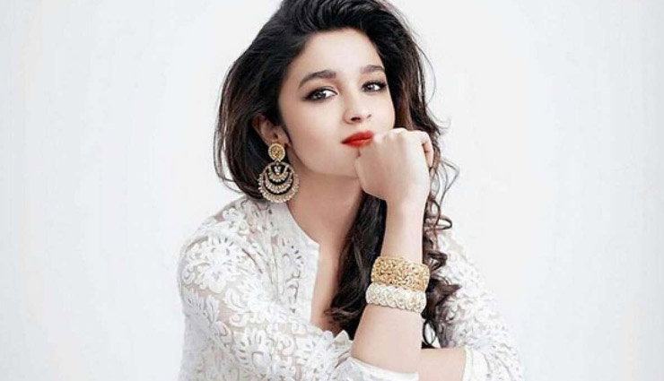 The Highway Girl, Alia Bhatt Turn 24 Some Fun Facts About Her