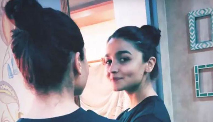 Zoya Akhtar bids adieu to Alia Bhatt from the sets of Gully Boy
