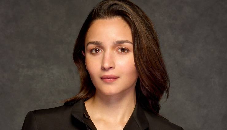sara ali khan,actress sara ali khan,sara paparazzi,alia bhatt,ranbir kapoor,ramayana,yash,adipurush