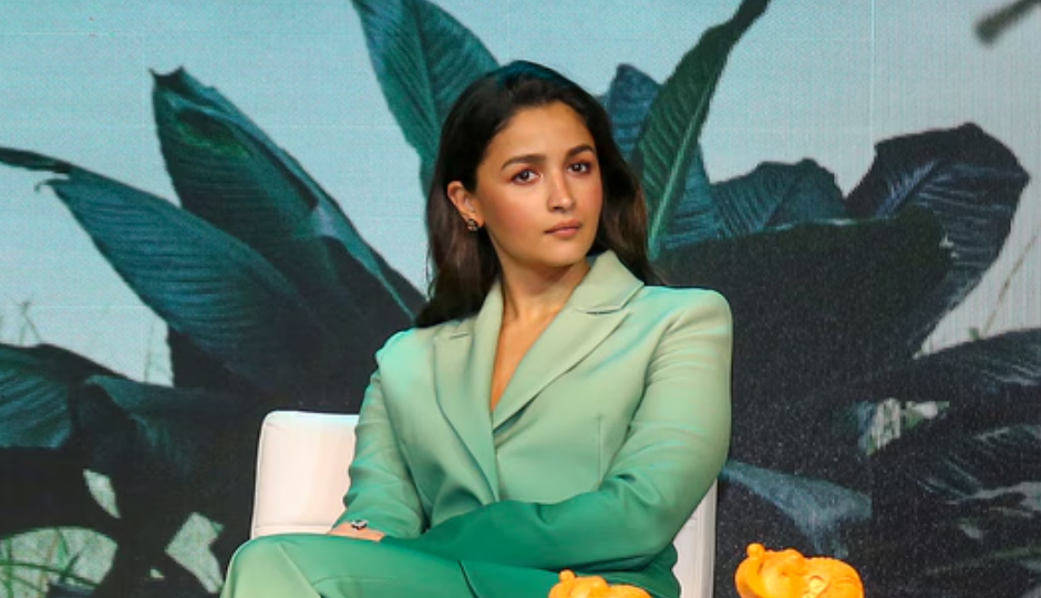 2 News : नए घर के अंदर का वीडियो वायरल होने पर आलिया ने लगाई फटकार, इस एक्टर ने मुंबई में खरीदा घर, दिखाई झलक