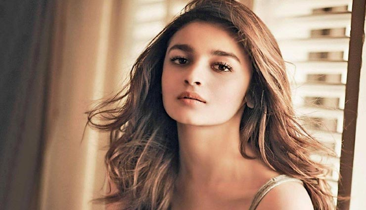 पाएं प्राकृतिक खूबसूरती नहीं पड़ेगी मेकअप की जरूरत, आलिया से सीखें इसके टिप्स