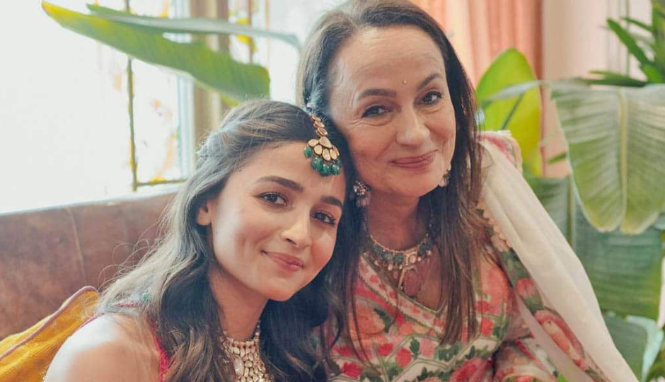 2 News : आलिया ने मां सोनी राजदान को ऐसे किया बर्थडे विश, मौनी रॉय के रेस्टोरेंट में 410 रुपए का गुलाब जामुन और…