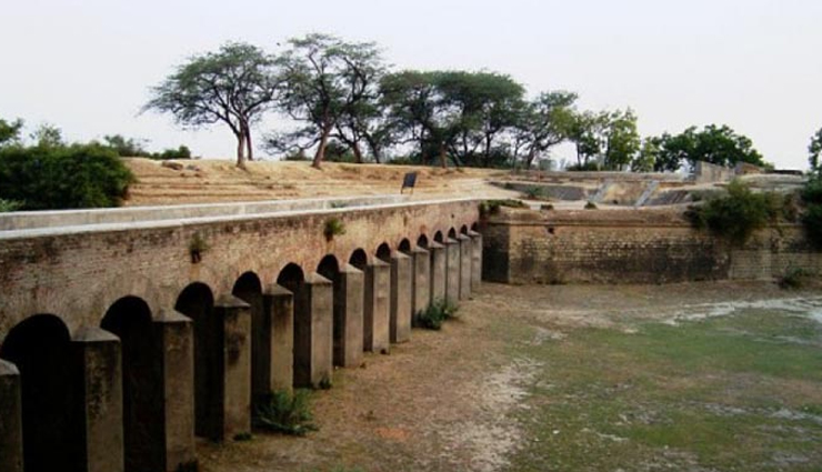 अपनी कलात्मक शैली और वास्तुकला के लिए विश्व प्रसिद्ध हैं उत्तर प्रदेश के ये 8 ऐतिहासिक किले forts in uttar pradesh,historical forts of uttar pradesh,uttar pradesh famous forts,explore the majestic forts of uttar pradesh,ancient forts in uttar pradesh,heritage forts of uttar pradesh,discovering the architectural wonders of uttar pradesh forts,touring the fortresses of uttar pradesh,unveiling the rich history of uttar pradesh forts,best forts to visit in uttar pradesh