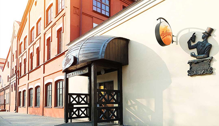 museum in minsk,belarus,must visit museum,belarusian national arts museum,belarusian state museum of rural architecture and life,belarusian state museum of the history of the great patriotic war,house-museum of the first congress of the rsdlp,the zair azgur memorial studio museum,alivaria beer museum