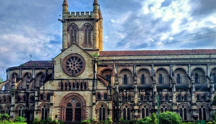 top 10 famous churches in india,beautiful churches in india,most beautiful church in the india,churches to visit in india,india holidays,travel guide