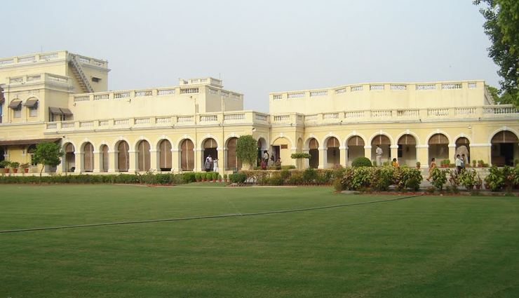 allahabad,places to visit in allahabad,triveni sangam,temples of allahabad,prayagraj fort,allahabad university,swaraj bhawan