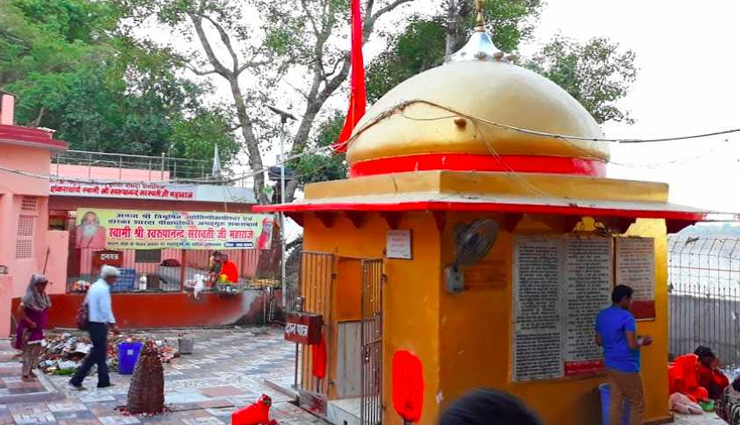 allahabad,places to explore in allahabad,khusro bagh,chandra shekhar azad memorial,allahabad museum,anand bhawan,planetarium,all saints cathedral,shri mankameshwar temple,fun gaon water park