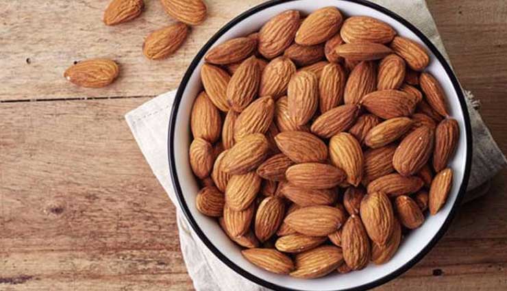 homemade almond facepack,almond face pack to treat different skin problems,skin care tips,beauty tips,almond beauty benefits,almond face packs