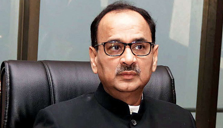 आलोक वर्मा ने तोड़ी चुप्पी: कहा - मैंने सीबीआई की साख बनाए रखने की कोशिश की, जबकि इसे नष्ट करने के प्रयास किए जा रहे हैं