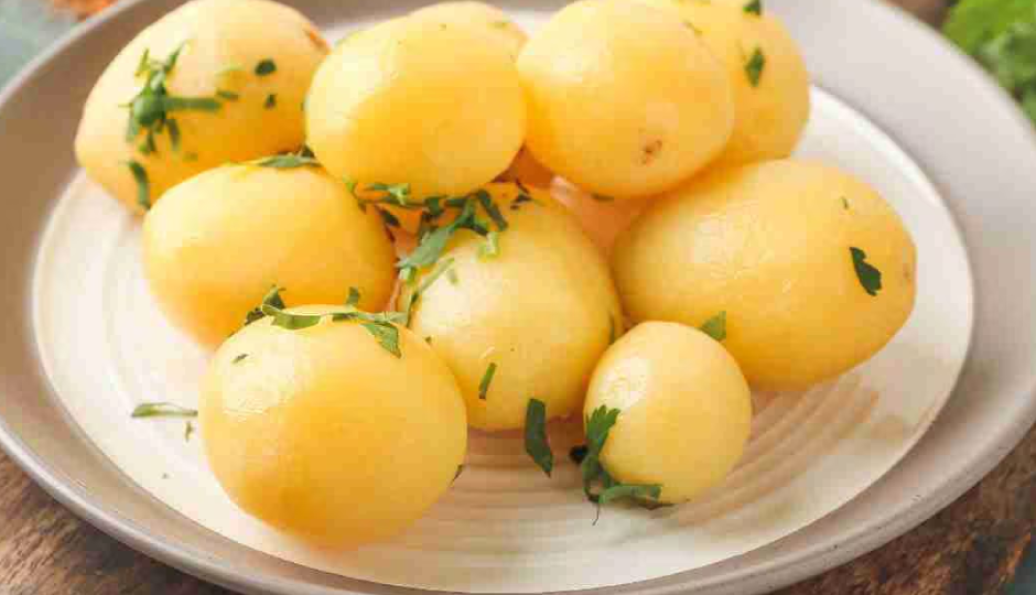 आलू की जलेबी : एक बार खाने के बाद आपकी फेवरेट लिस्ट में जुड़ जाएगा इस स्वीट डिश का नाम #Recipe aloo jalebi,aloo jalebi favorite,aloo jalebi sweet dish,aloo jalebi ingredients,aloo jalebi recipe,aloo jalebi tasty,aloo jalebi delicious,aloo jalebi guest,aloo jalebi special occasion