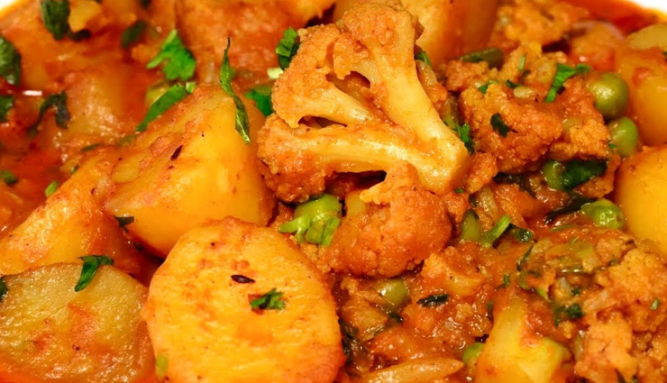 rakhi lunch recipes,indian lunch recipes for rakhi,paneer tikka recipe,chole recipe,aloo gobi recipe,jeera rice recipe,raita recipe,mouthwatering rakhi recipes,festive indian lunch ideas,rakhi spread ideas