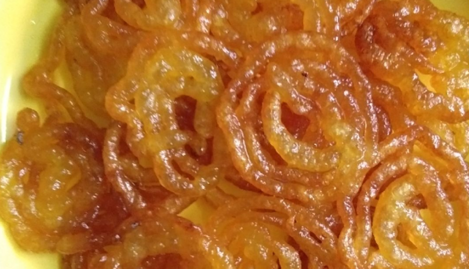 आलू की जलेबी : एक बार खाने के बाद आपकी फेवरेट लिस्ट में जुड़ जाएगा इस स्वीट डिश का नाम #Recipe