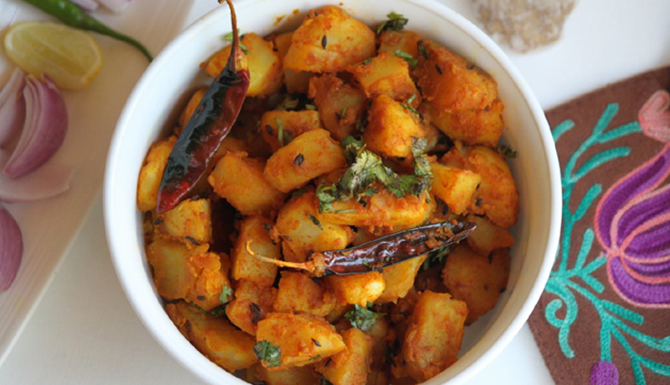 uttarakhand cuisine,delightful dishes from uttarakhand,traditional food of uttarakhand,uttarakhand gastronomy,savory treats in uttarakhand,local flavors of uttarakhand,culinary specialties of uttarakhand,tasty uttarakhand delicacies,iconic dishes from uttarakhand,exploring uttarakhand cuisines